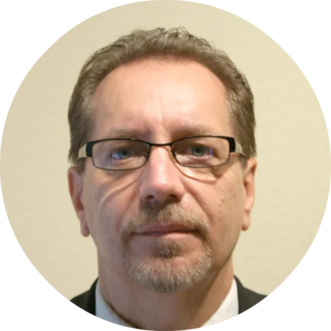 Headshot of Gary Kujawski