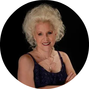 Headshot of Tammy Deitz