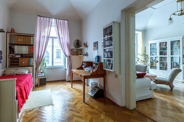 bedroom-527645_640.jpg