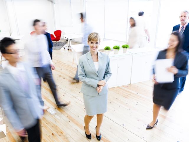 blury_office_people.jpg